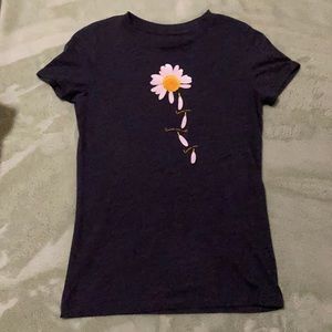 Aeropostale graphic tee shirt. size:small